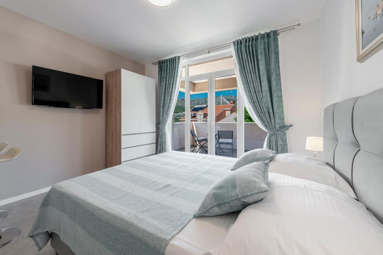 Oyo Deluxe Apartments Dubrovnik Exterior photo