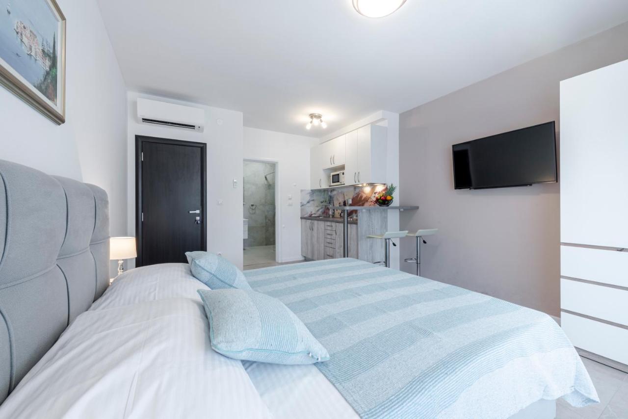Oyo Deluxe Apartments Dubrovnik Exterior photo