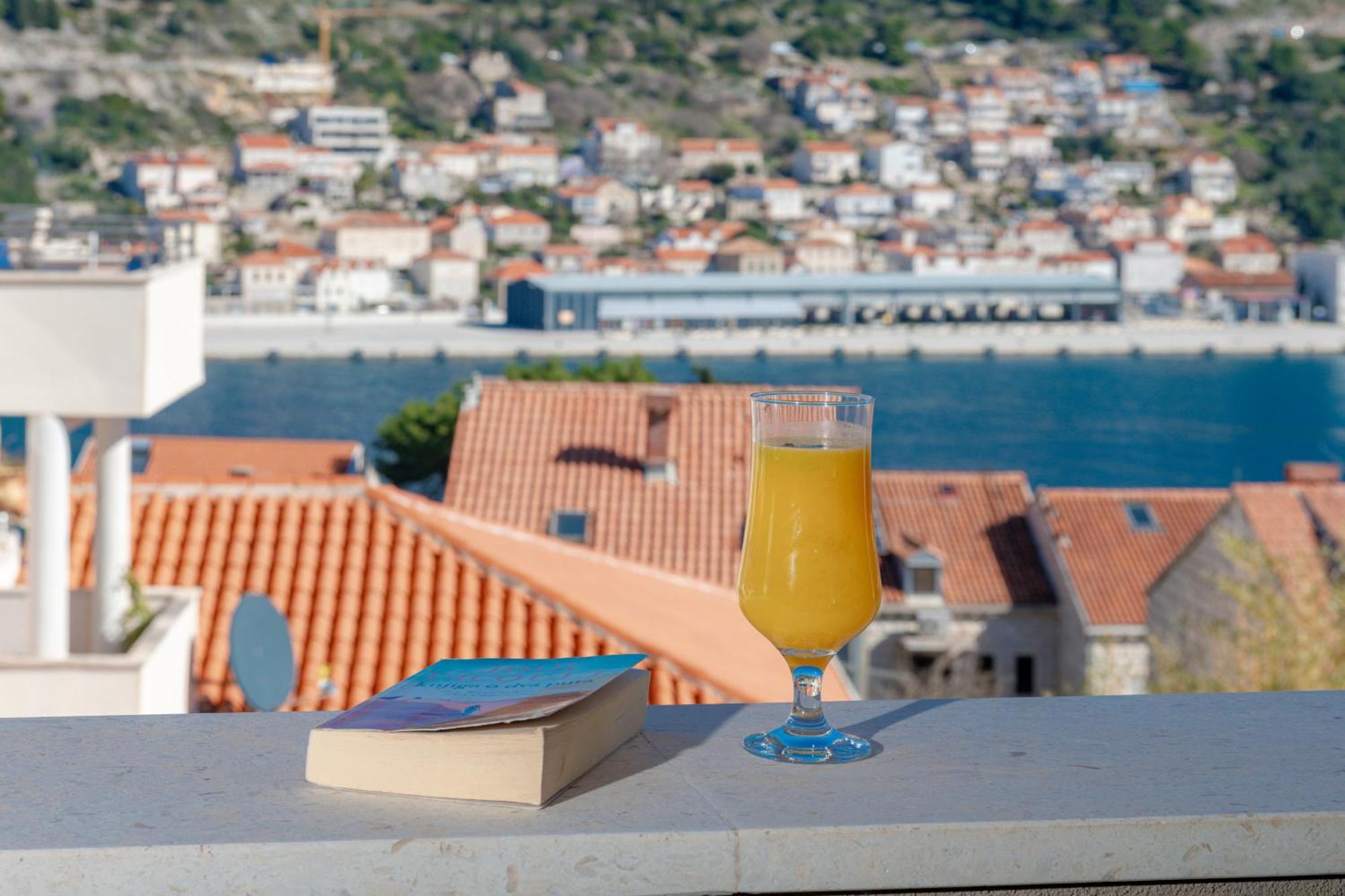 Oyo Deluxe Apartments Dubrovnik Exterior photo